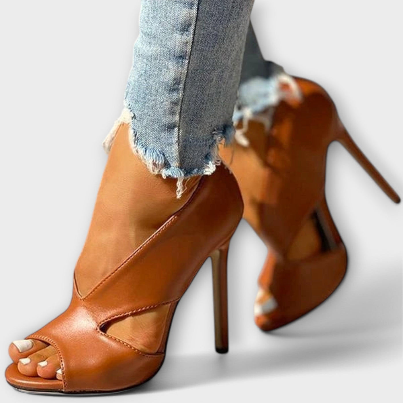 Sandalias ortopédicas de moda con elegante tacón