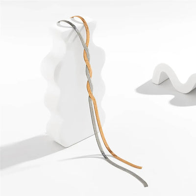 Elegante cadena larga con diseño de serpiente ajustable