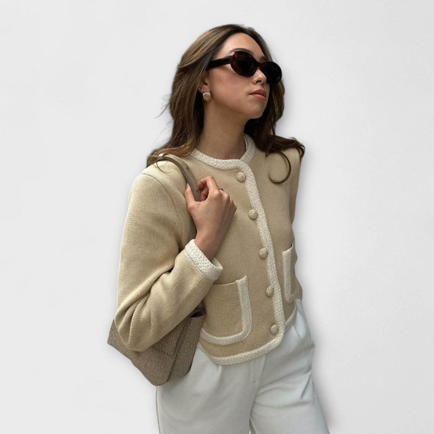 Chaqueta de punto clásica con bolsillos tipo canguro