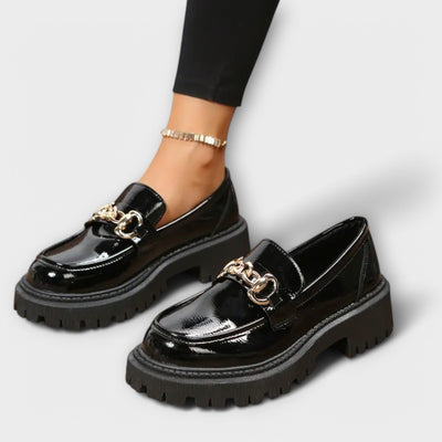 Mocasín de plataforma con hebilla para mujer de moda