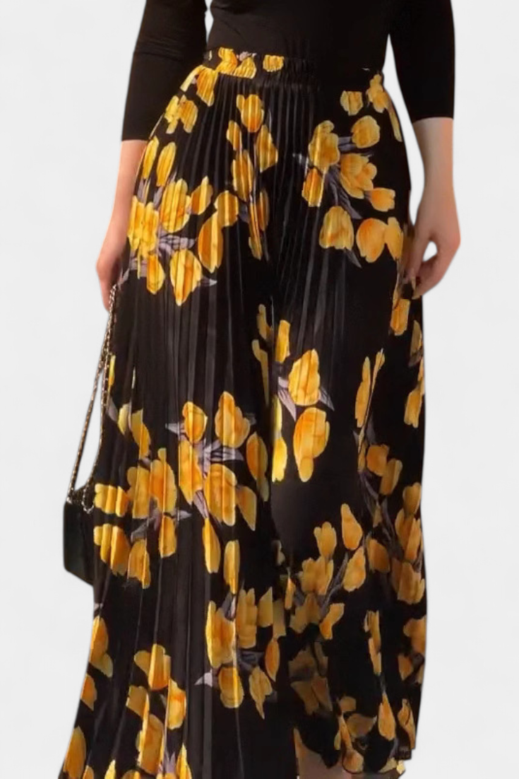 Samar Conjunto Estampado con Falda Plisada Floral y Top Negro