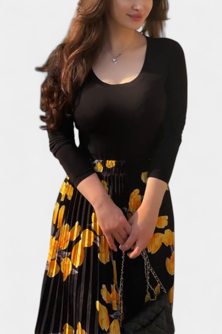 Samar Conjunto Estampado con Falda Plisada Floral y Top Negro